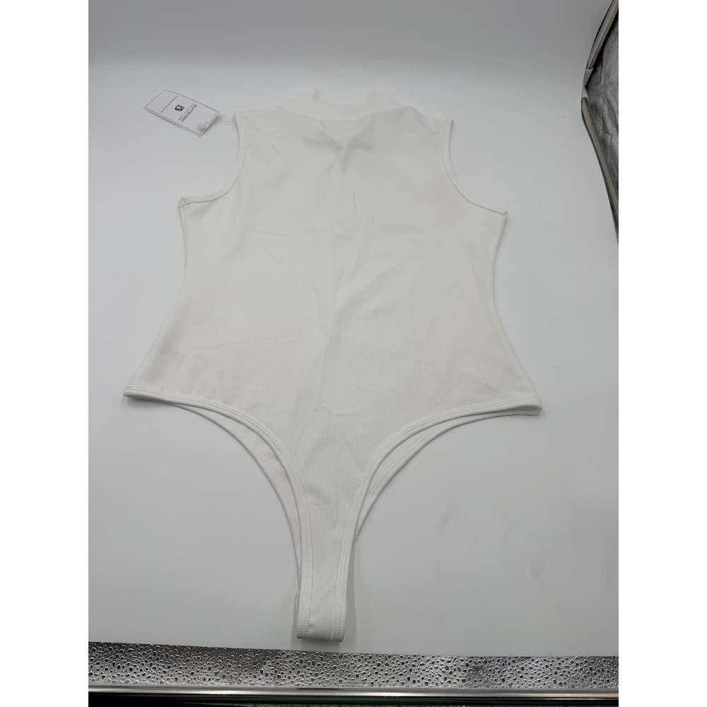 Buffbunny Collection White Ribbed Mock Neck Sleeveless Bodysuit Large NWT